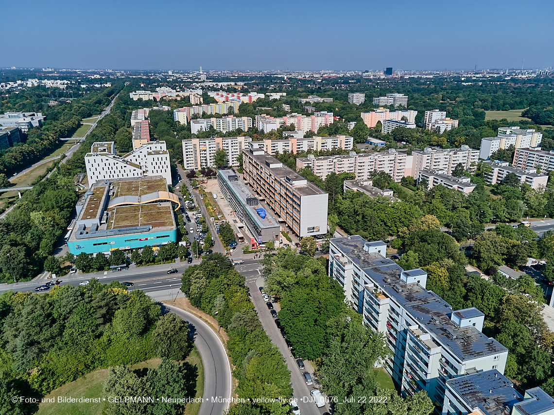 22.07.2022 - Plettzentrum und Montessori Schule in Neuperlach